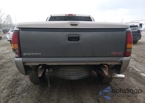 2000 Chevrolet Silverado 1500 Ls z USA, uszkodzony, nr VIN 2GCEK19T6Y1237885